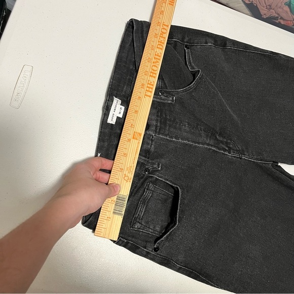 Good American Good Legs Skinny Jeans Black 184 Raw Hem Size 12 31 Inches T1 - Picture 9 of 9